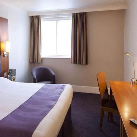 Premier Inn Nottingham Arena Екстериор снимка