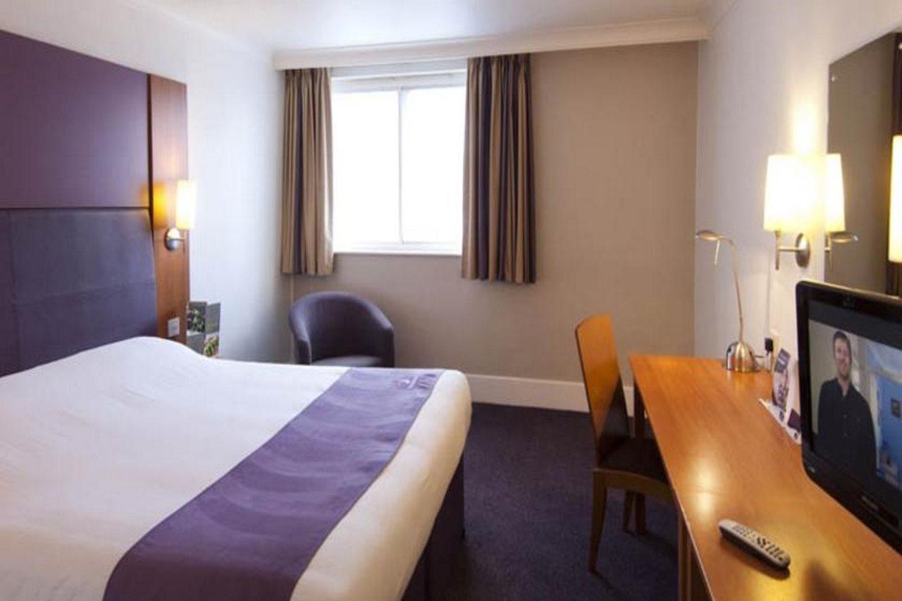 Premier Inn Nottingham Arena Екстериор снимка