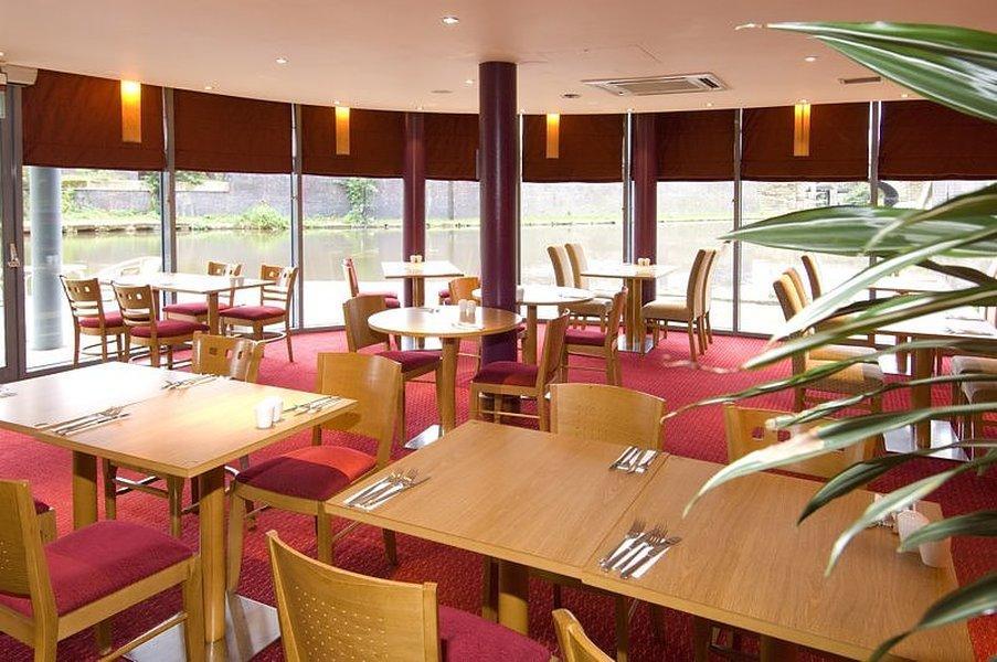 Premier Inn Nottingham Arena Екстериор снимка