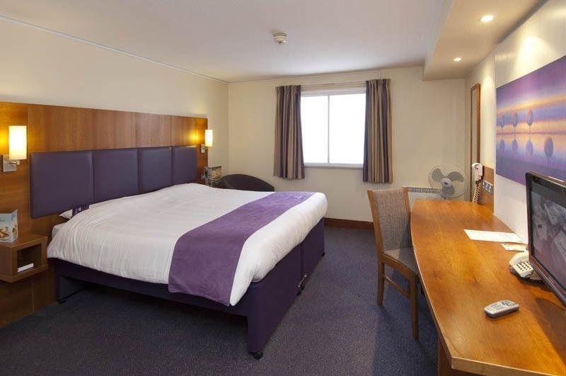 Premier Inn Nottingham Arena Екстериор снимка